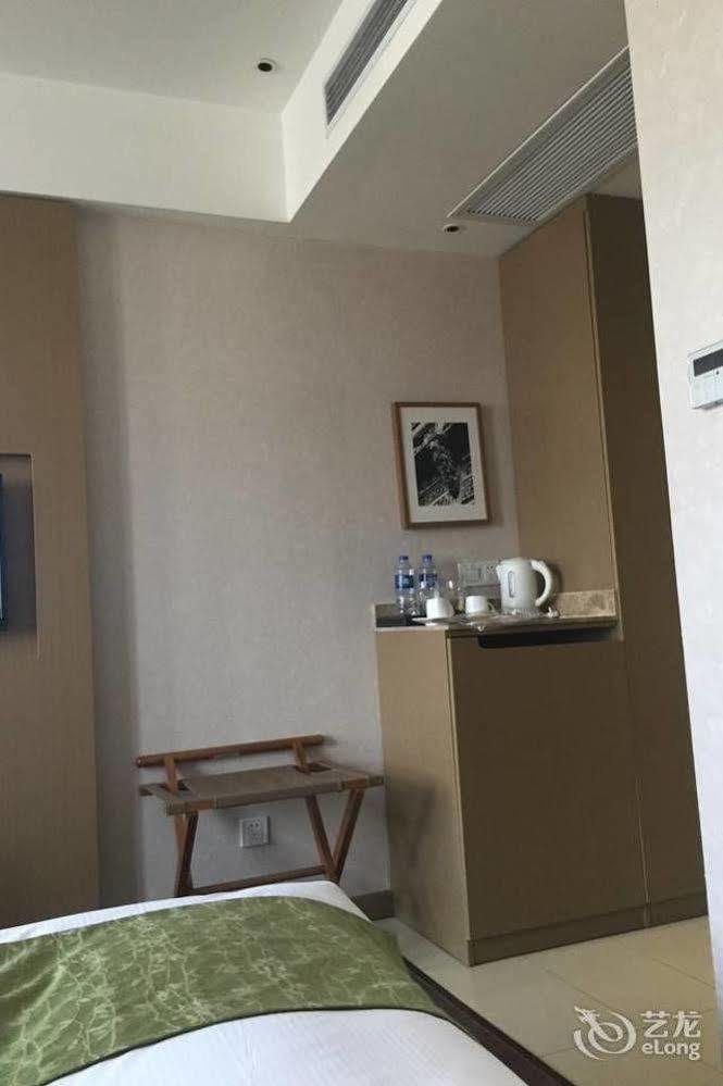 Heyi Hotel Hefei Changjiang Middle Road Exteriör bild